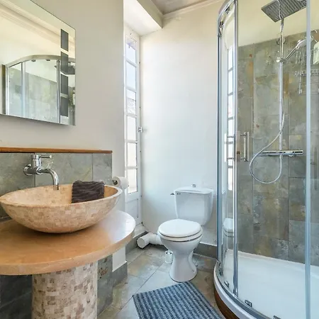 5 Grande Rue Bed & Breakfast
