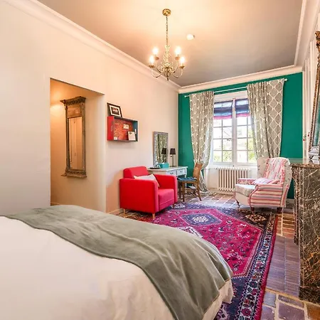 5 Grande Rue Bed & Breakfast Le Lude