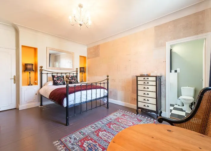 5 Grande Rue Bed and breakfast 4*